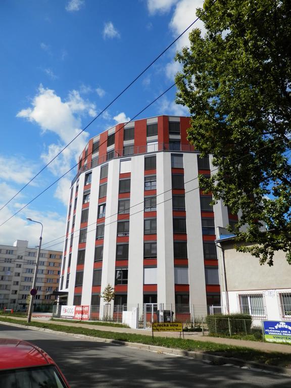Ubytovaci Zarizeni Koleje Pedagog Czeskie Budziejowice Zewnętrze zdjęcie